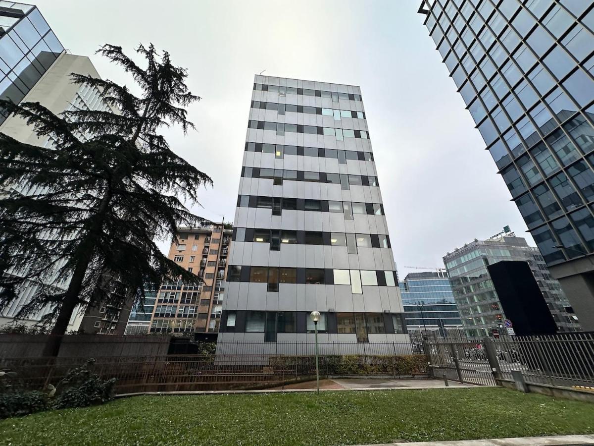 Sky * Milano